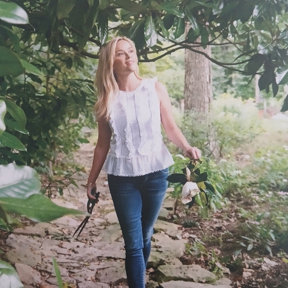 2018 Edition Reese Witherspoon Whiskey in a Teacup Cookbook Southern Style - Picture 13 of 16